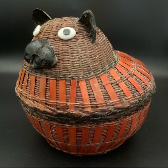 Vintage Chinese Cat Basket